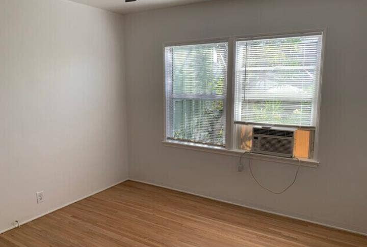 SUBLET Bungalow Jun 1 Nov 1 or Jan
