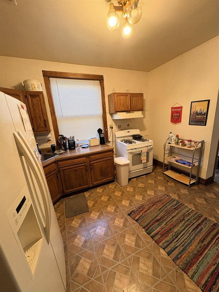 Room for rent in Avondalee