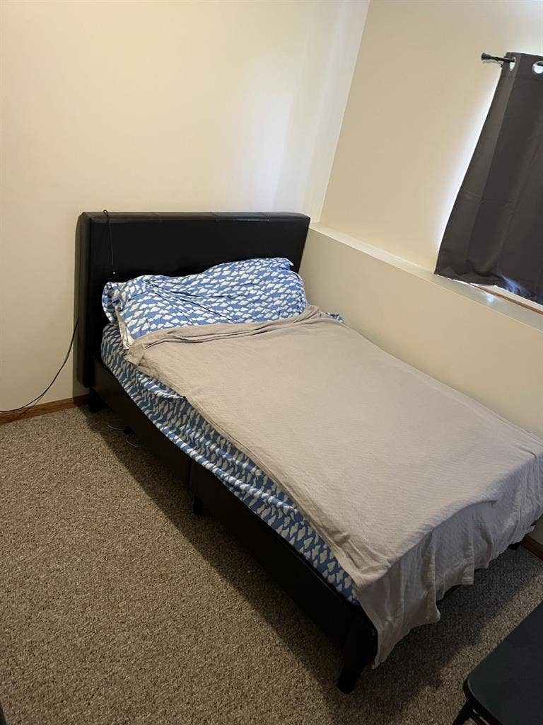 Looking for roommate Zeeland