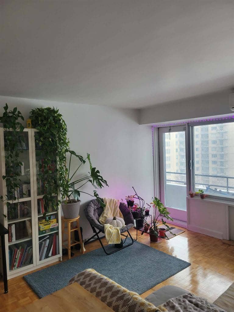 Spacious 2-bed 2-bath near McGill