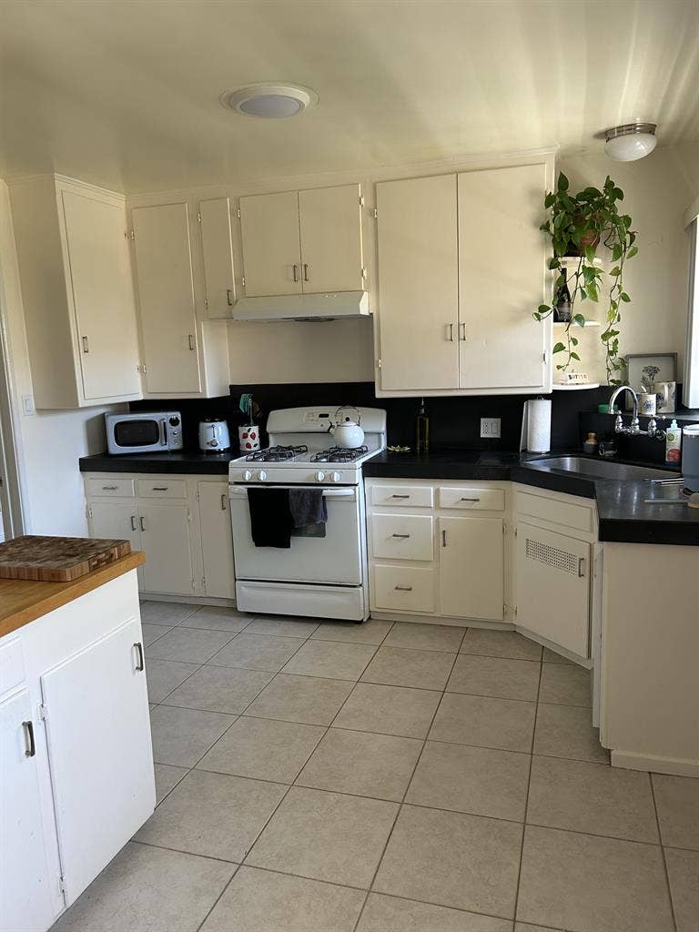ISO roommate for century city 2B2B