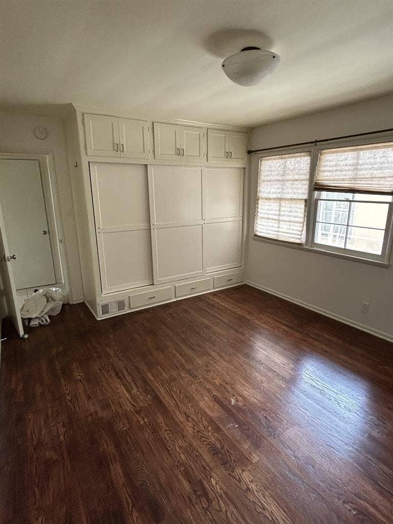 ISO roommate for century city 2B2B