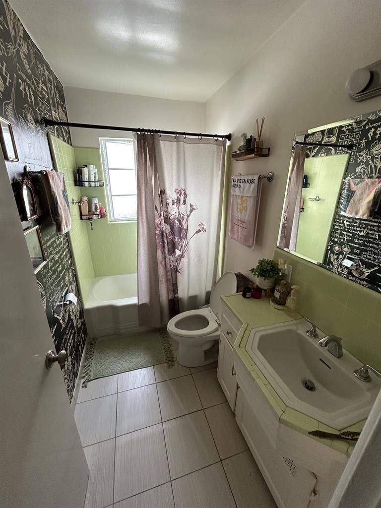ISO roommate for century city 2B2B