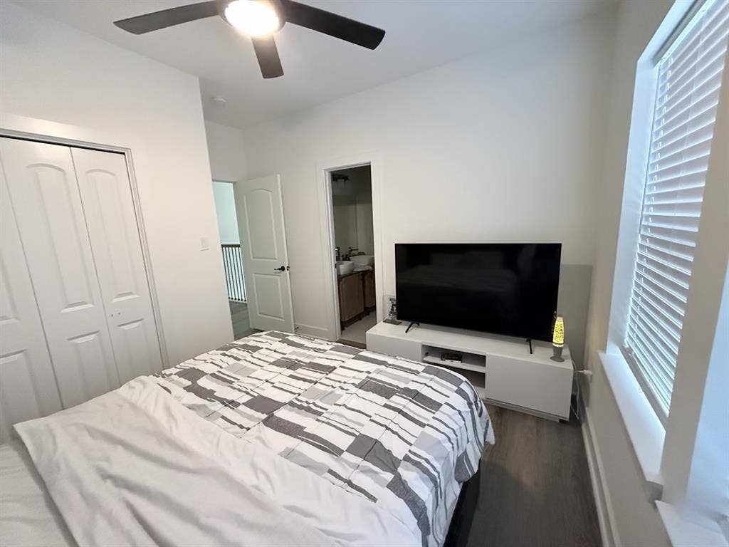 Room available in a new home
