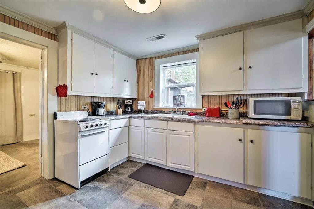 1 bedroom cottage