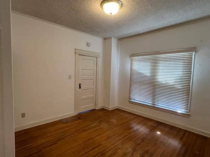 Room available in 2 bed 1 bath
