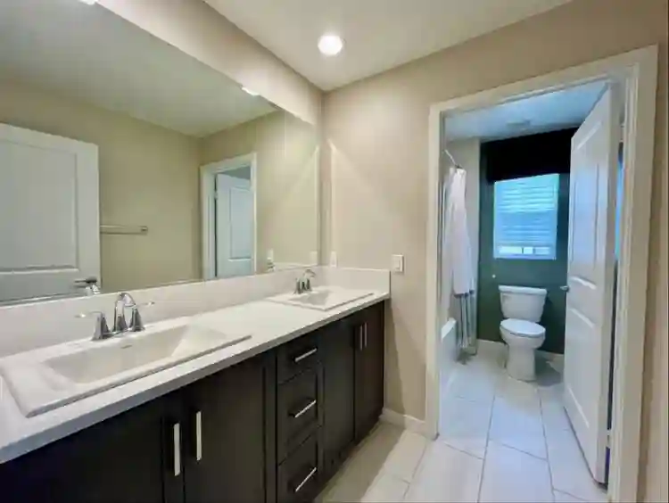 Room available for rent