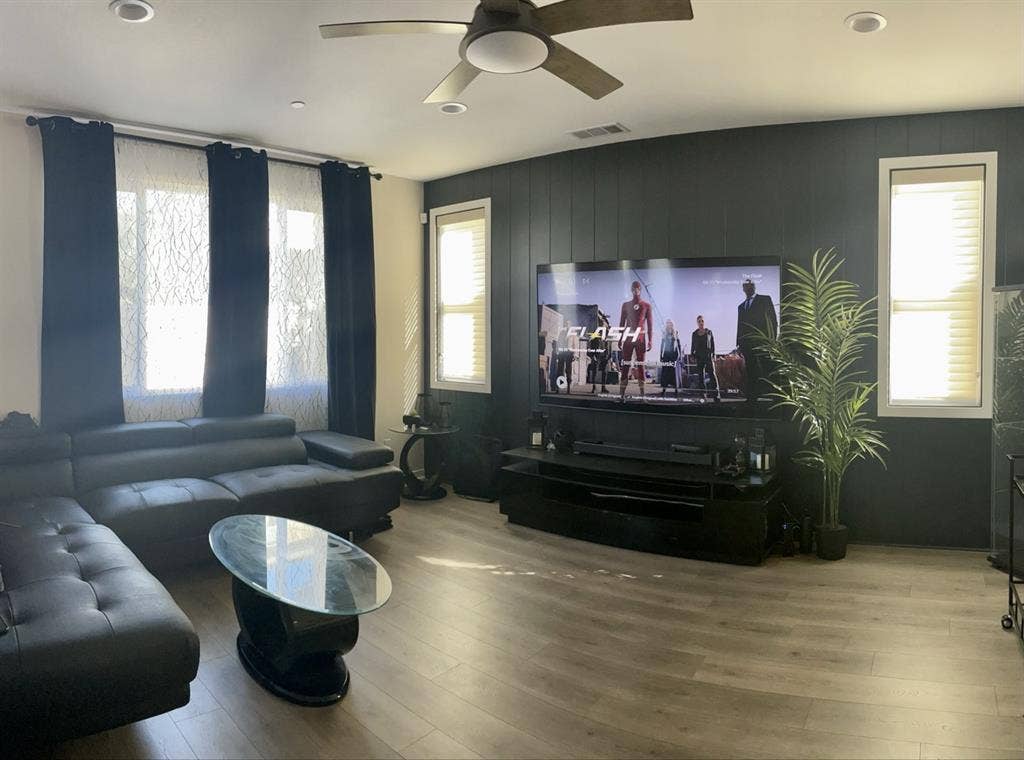 Room available for rent