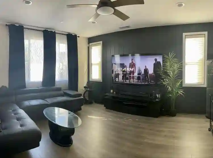 Room available for rent