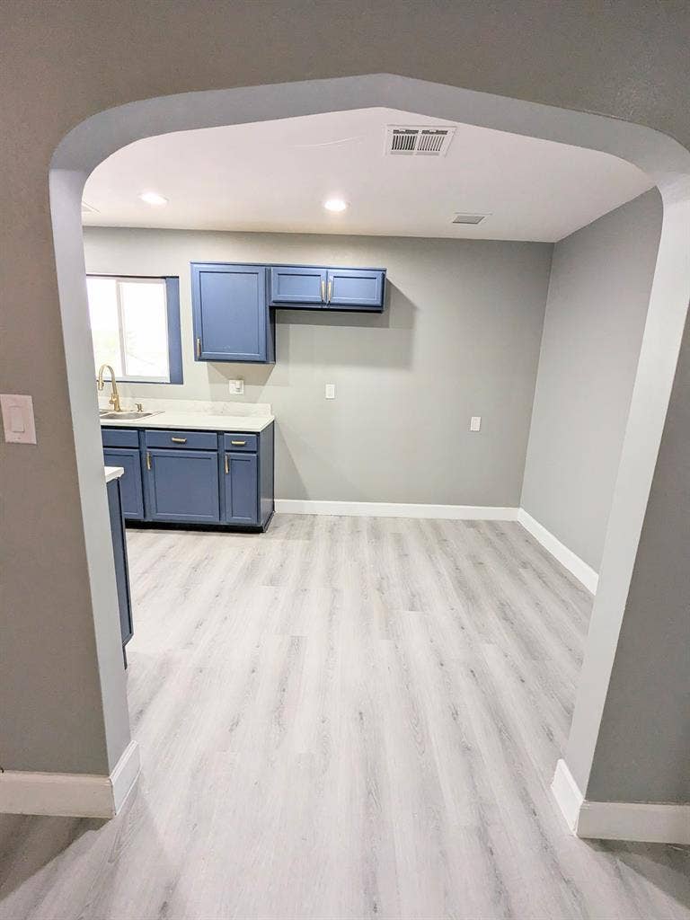Nice Room with Private Bathroom