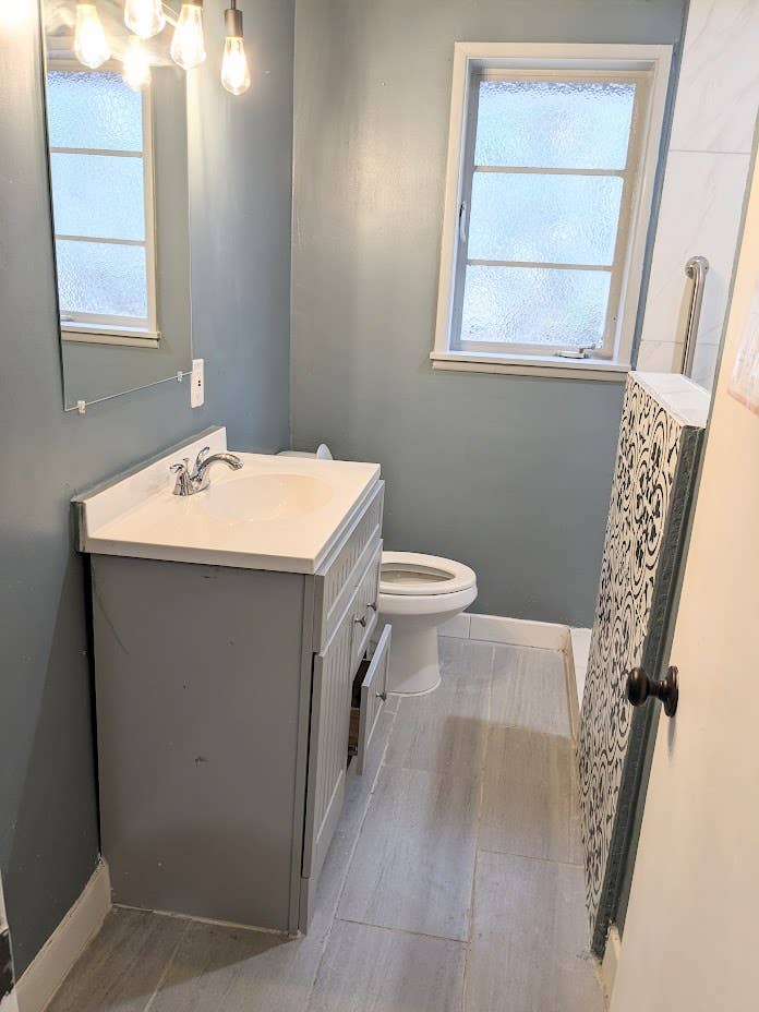 Nice Room with Private Bathroom