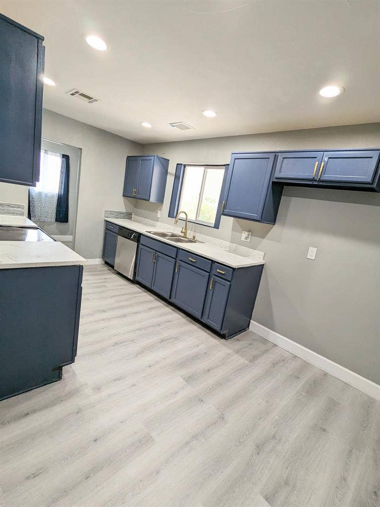 Nice Room Centrally located