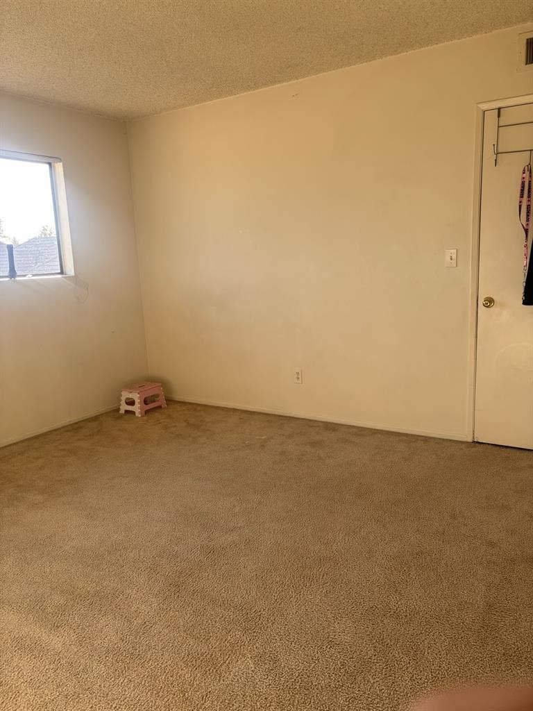Room for rent in Alhambra!