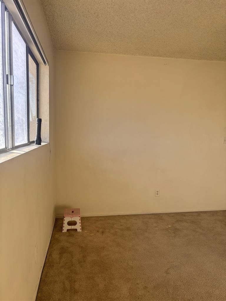 Room for rent in Alhambra!