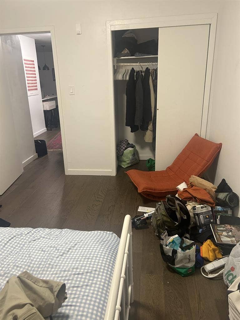 Sublet/Rent East Elmhurstt