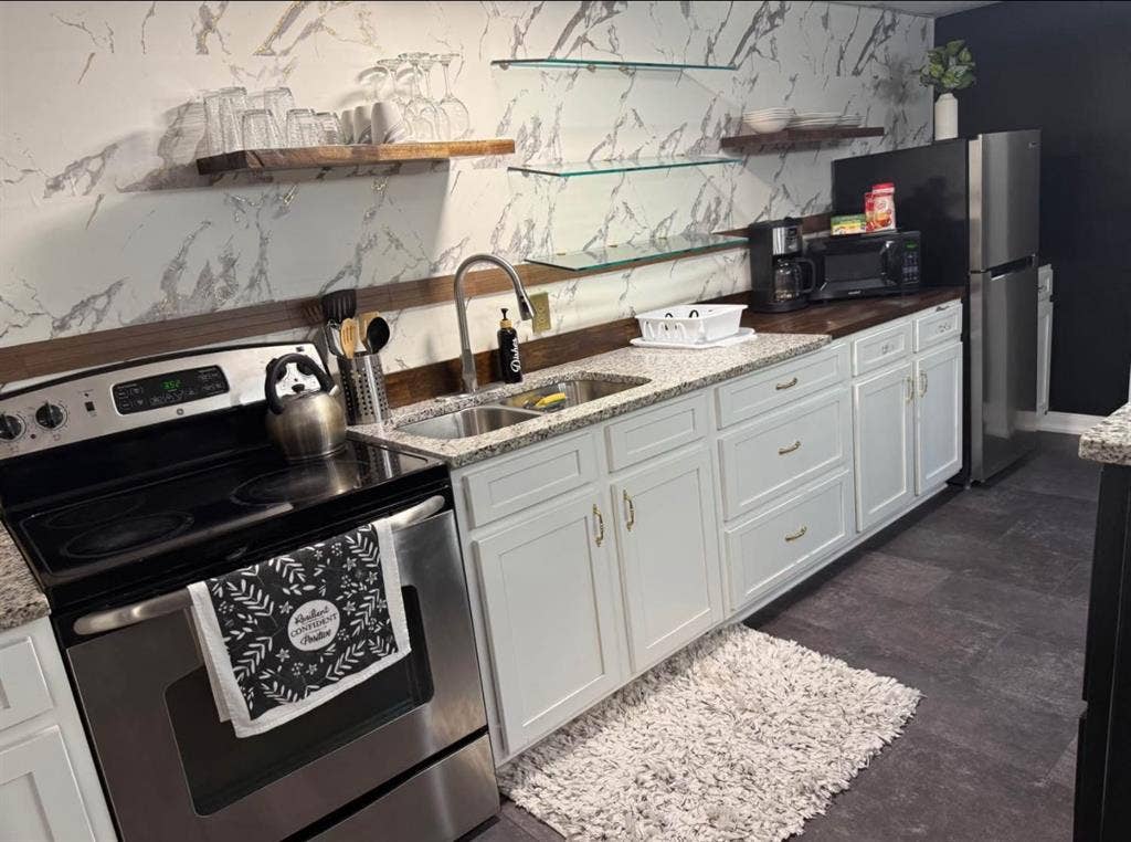 Luxury Hamden apartment