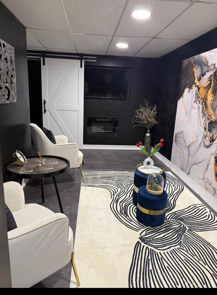 Luxury Hamden apartment