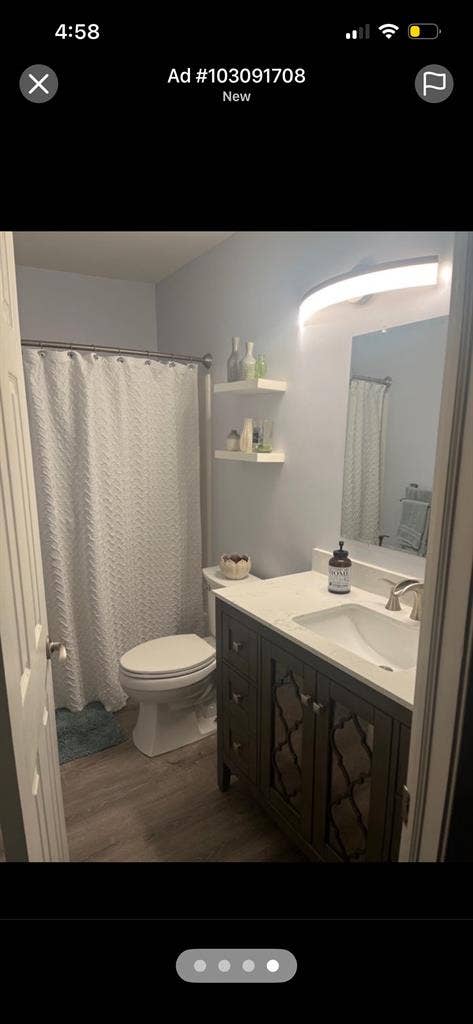 Room for rent in crestwood condos l