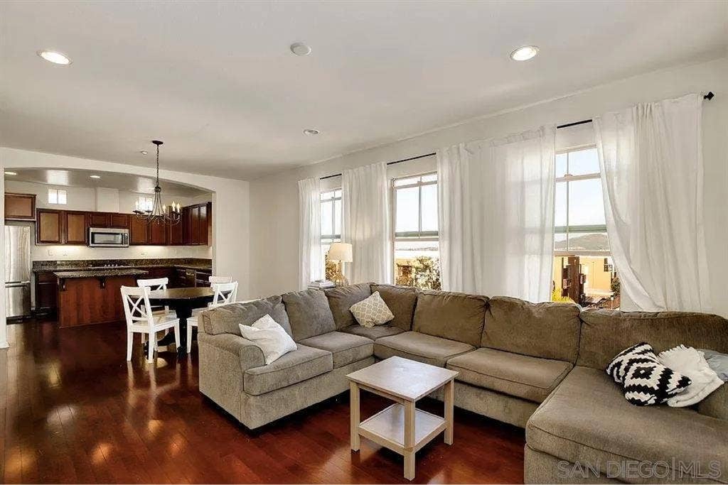 3 bedroom 3.5 bath