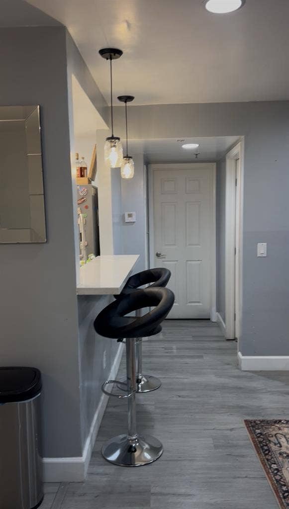 Master w/ private bath and walk-in