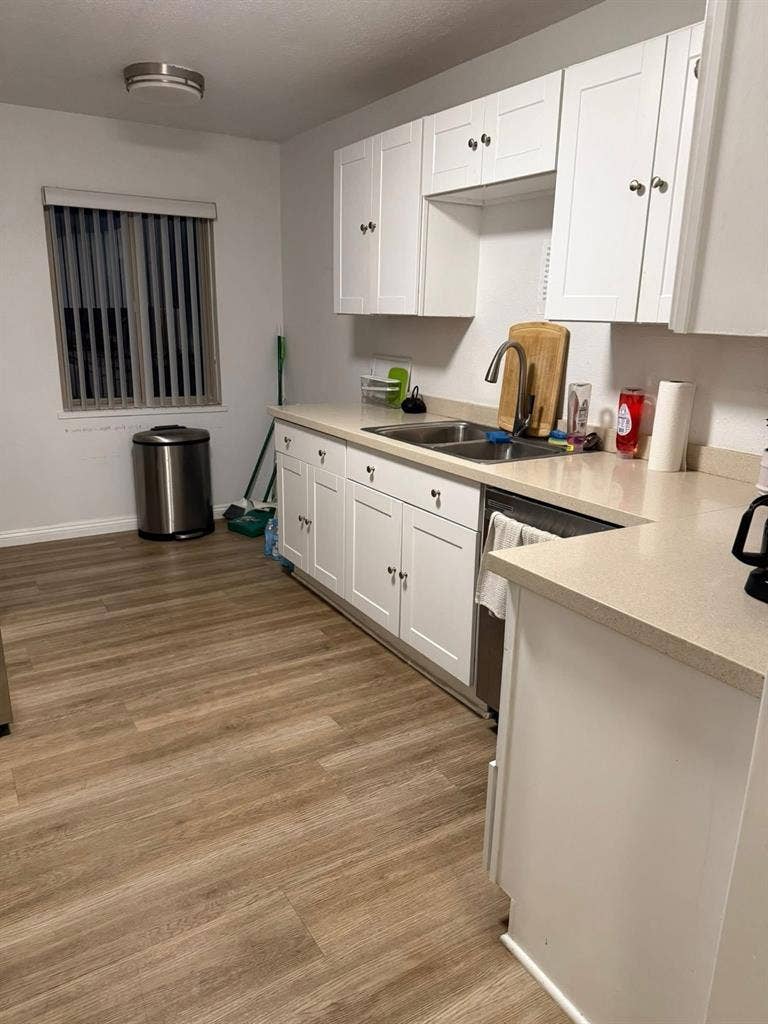 Furnished Room in College Grove