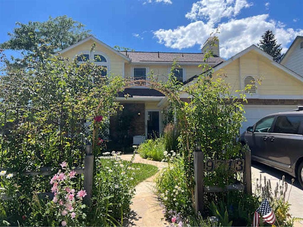 Roommate Wanted in Lovely Home!