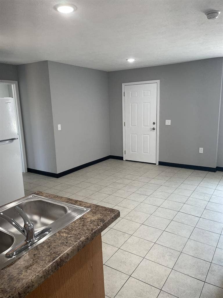 2 bedroom 1 bathroom apartment