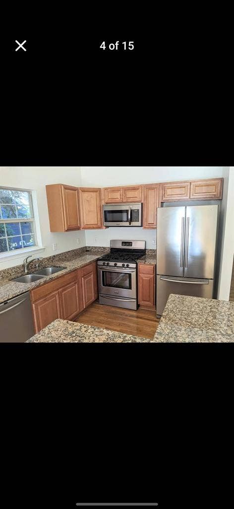 2 rooms in Grant Park!!