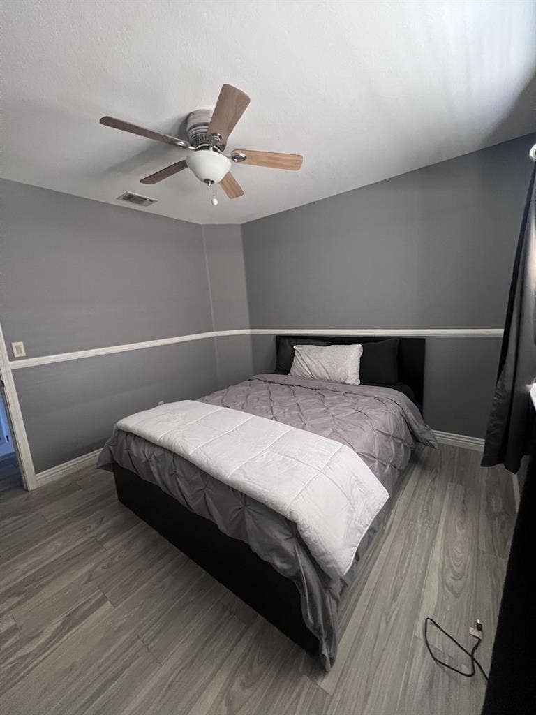 Seeking Responsible Roommate