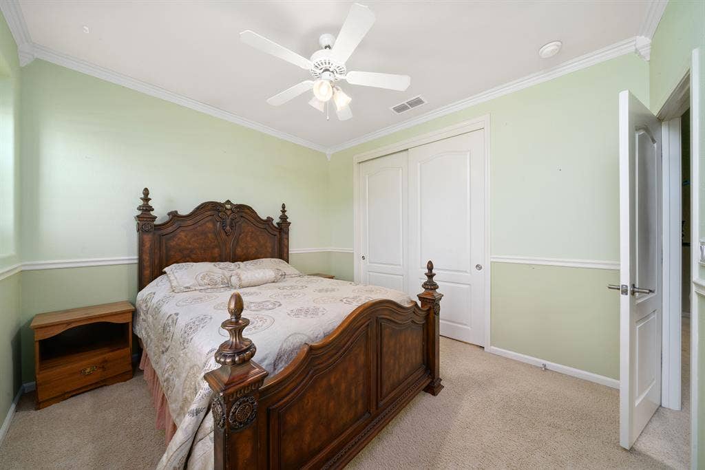 Great Furnished Room!Utilities Incl