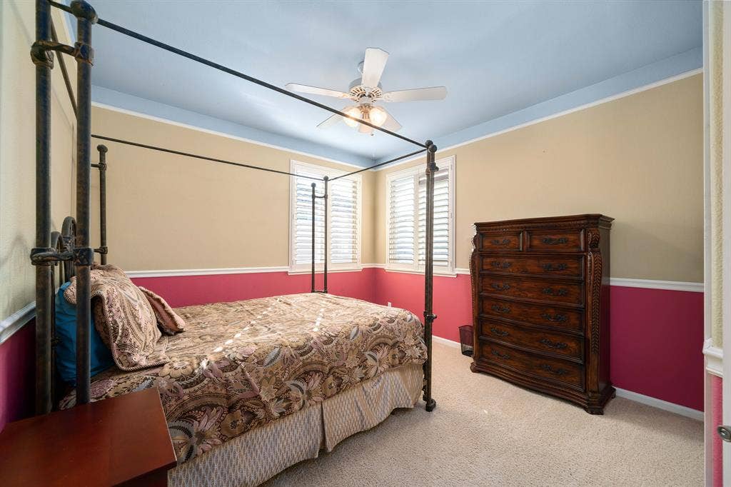 Great Furnished Room!Utilities Incl