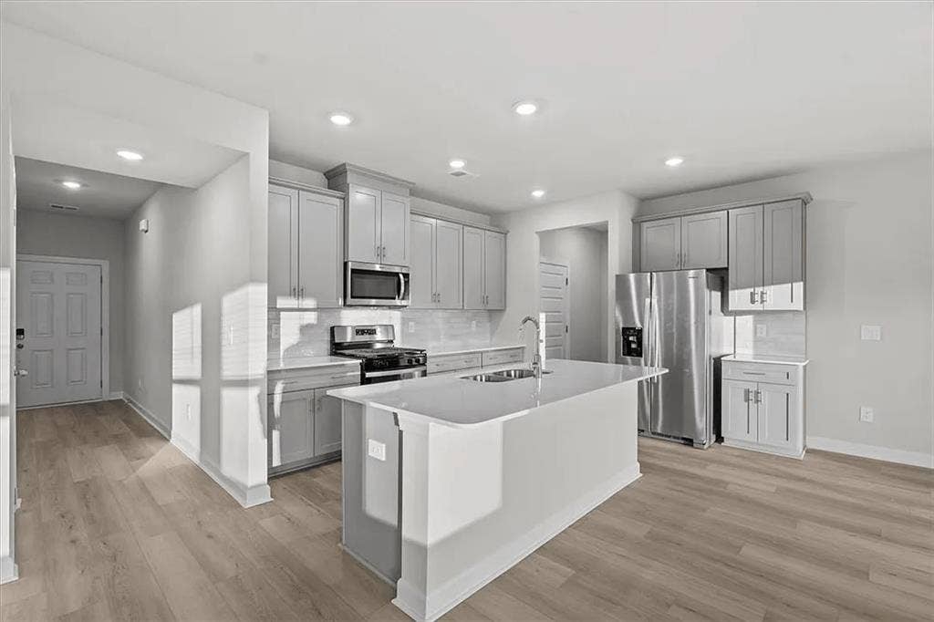 Seeking 2 Women Roommates ASAP!