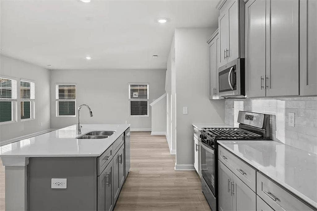 Seeking 2 Women Roommates ASAP!