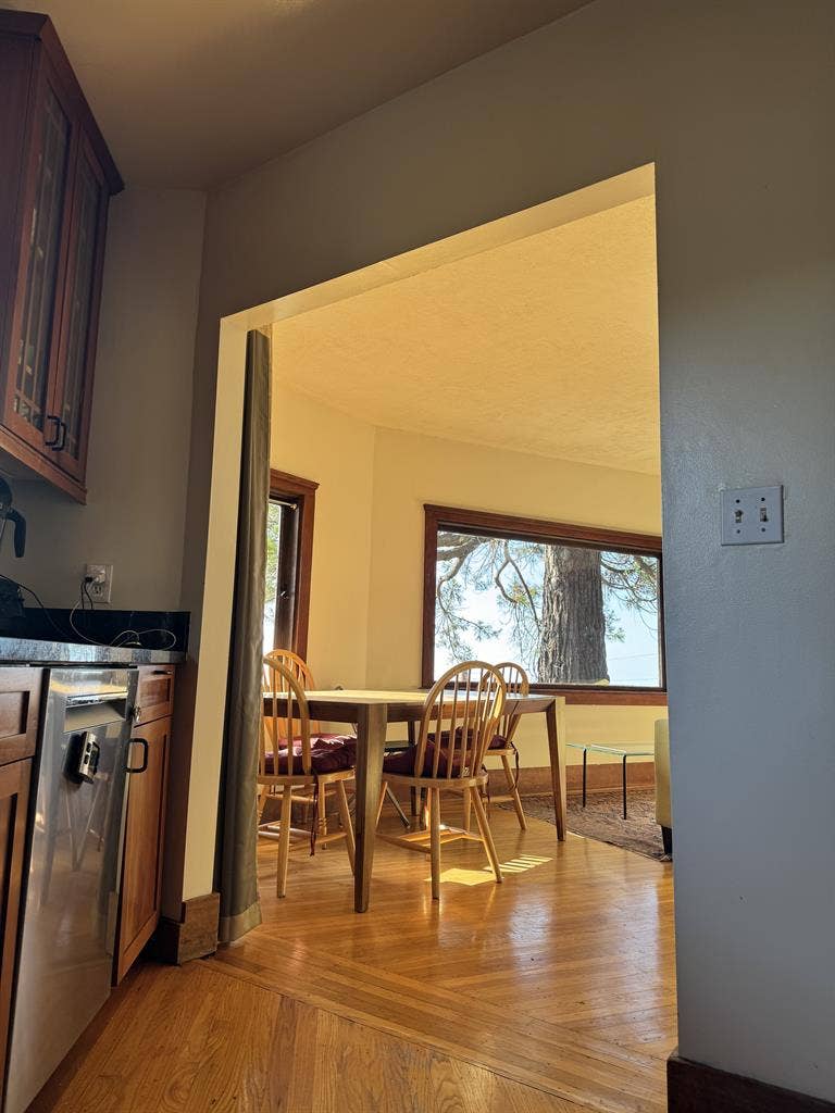 Master bedroom panoramic, quiet