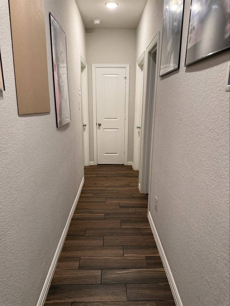 Room with bathroomm