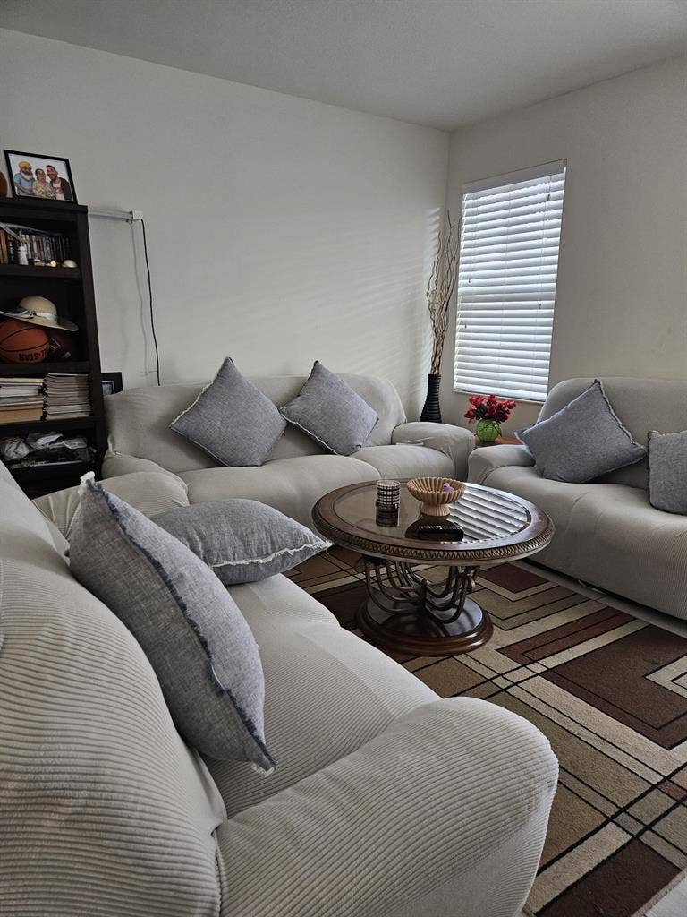 Apex Doral - Room for Share