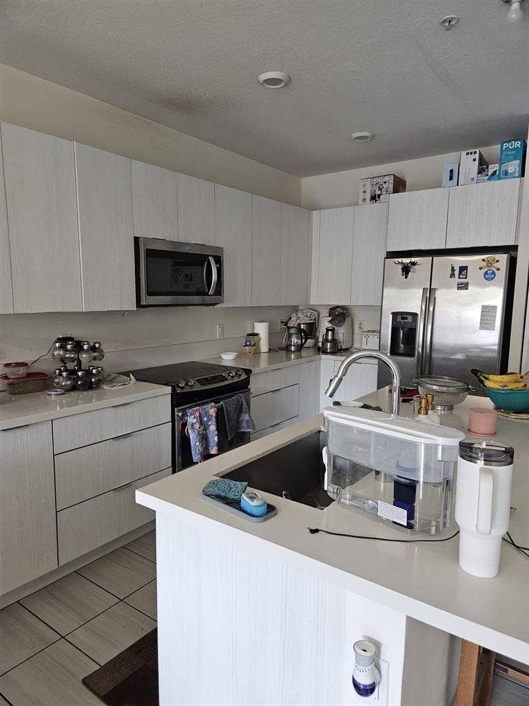 Apex Doral - Room for Share