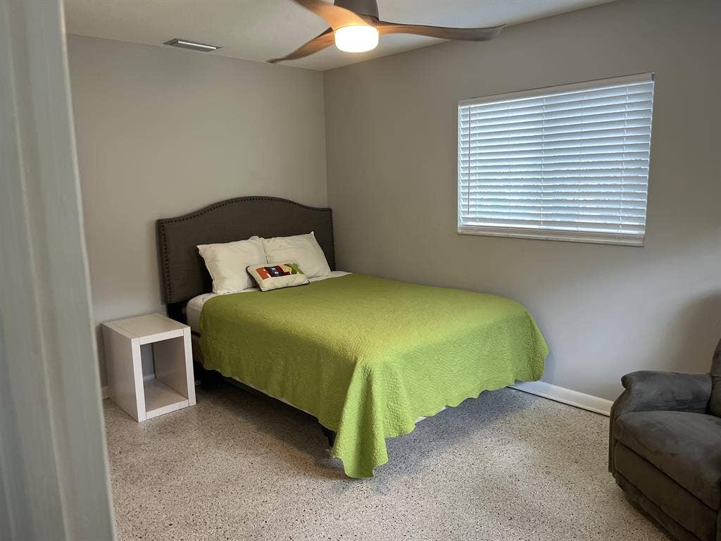 3/2 home with garage