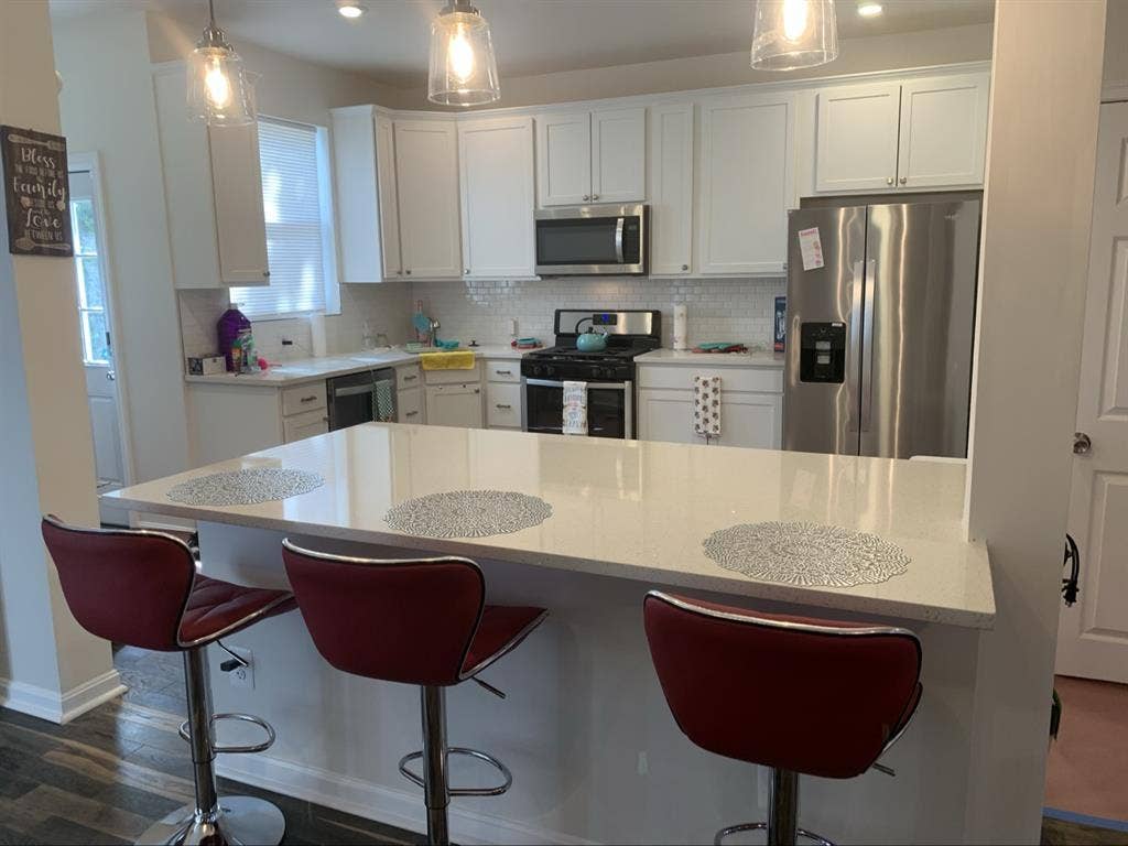 Clean Modern Rooms In Baltimore