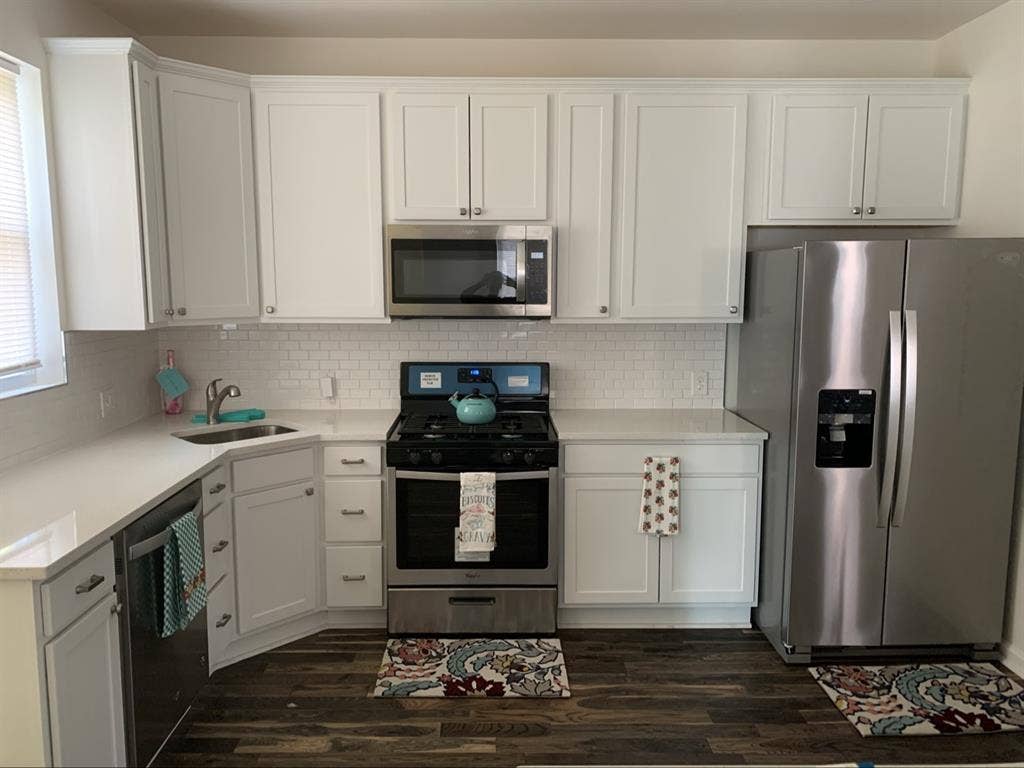 Clean Modern Rooms In Baltimore