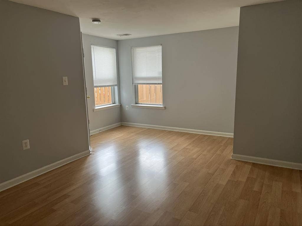 1 bed 1 bath available, 2 bath 2bed