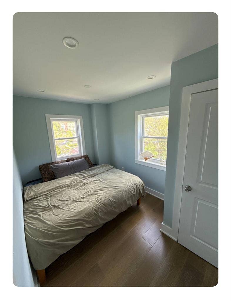 2 Rooms 1 Shared Ensuite Bath