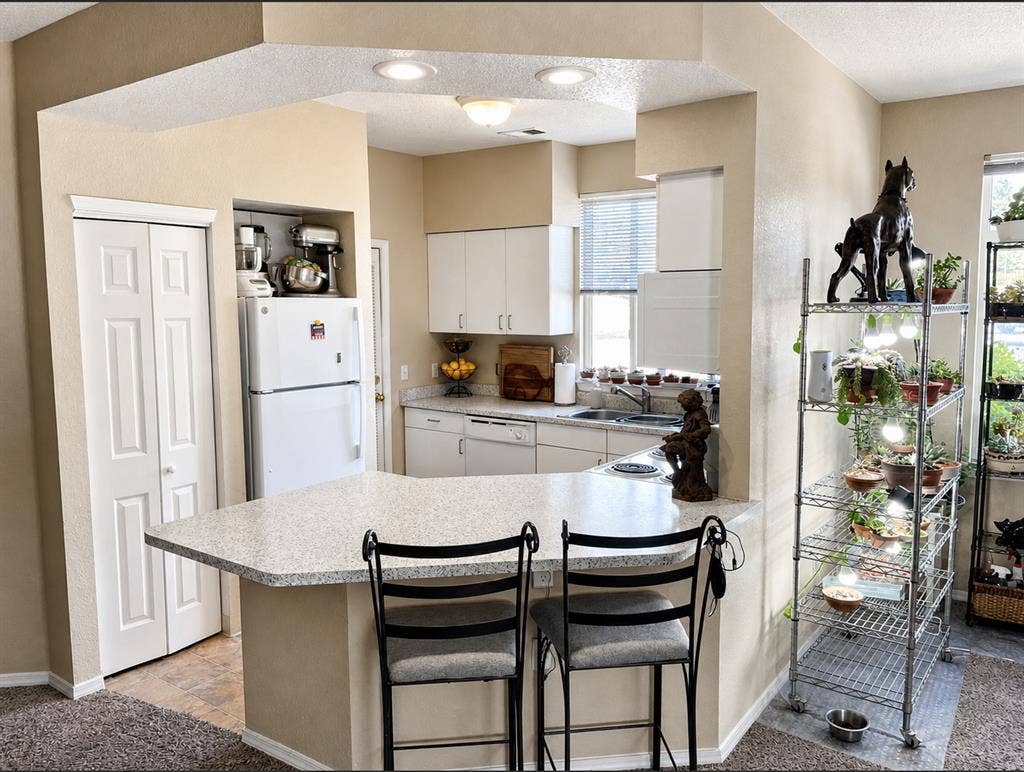 Beautiful large bedroom available