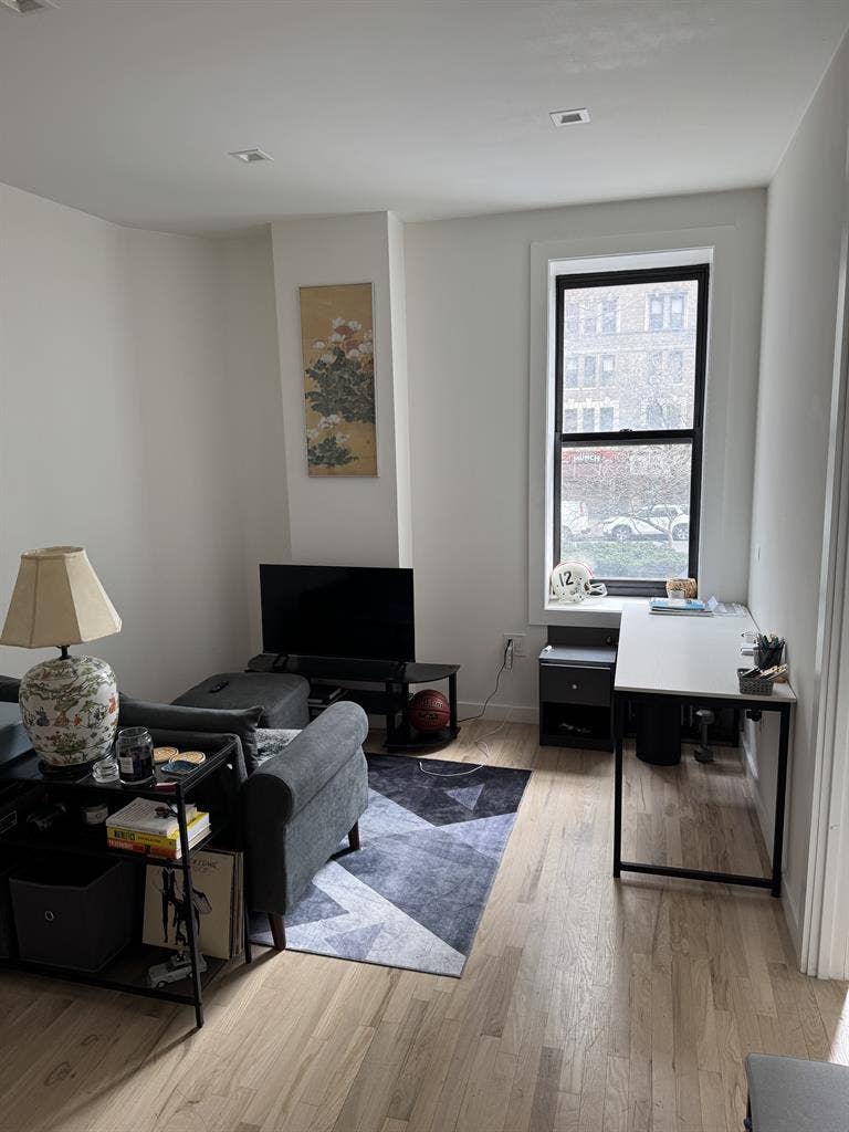2 BR, 2 Bath, Washer/Dryer in Unit