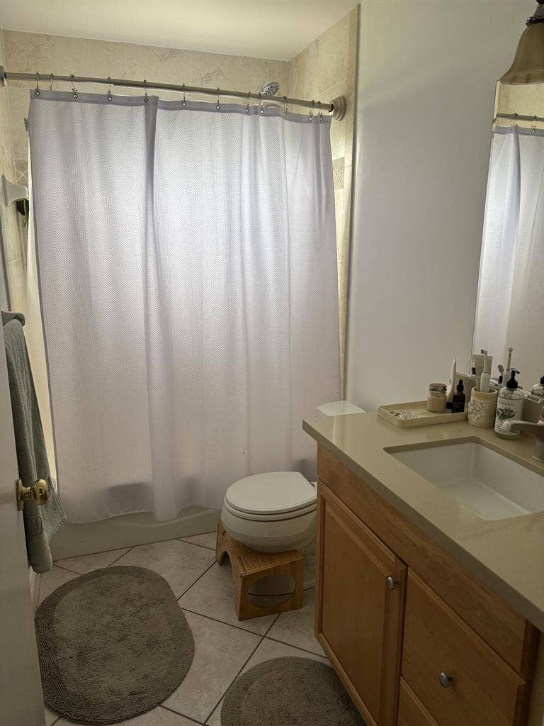 Shared Home ( Women Only)