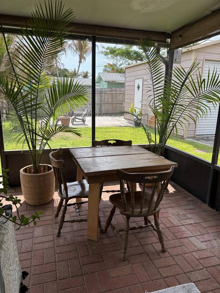 Shared Home ( Women Only)