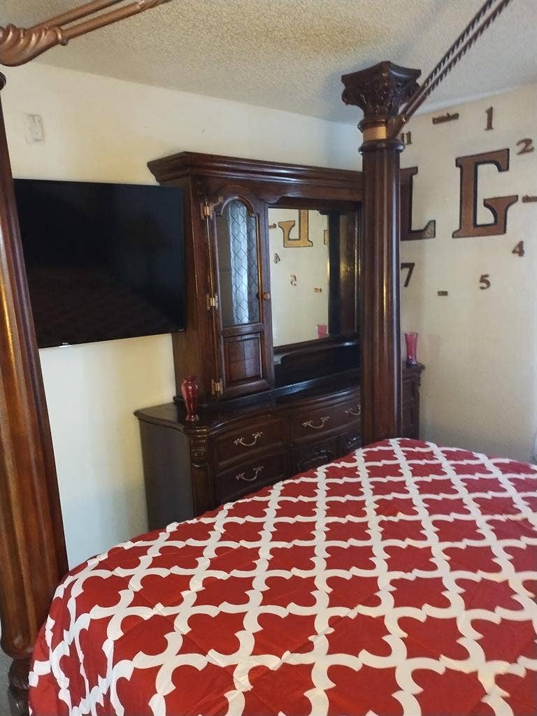 Looking to rent a private room