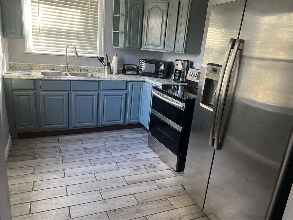 Large private room for rent $875.