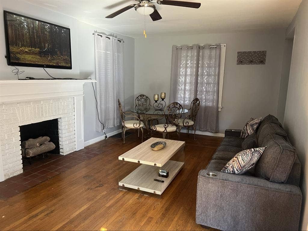 Large private room for rent $875.