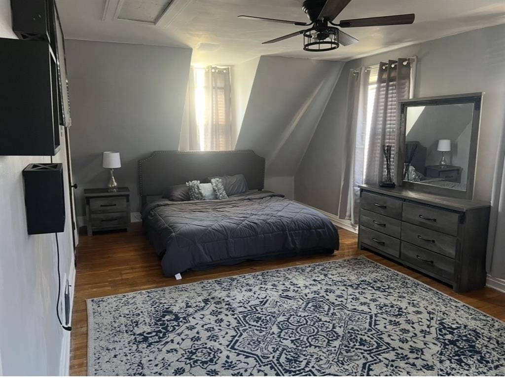 Large private room for rent $875.